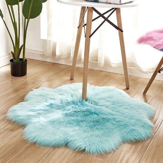 Floral Faux Sheepskin Rug - Tassenworte