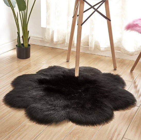 Floral Faux Sheepskin Rug - Tassenworte