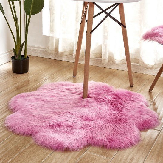 Floral Faux Sheepskin Rug - Tassenworte