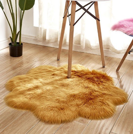 Floral Faux Sheepskin Rug - Tassenworte