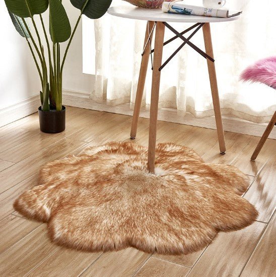 Floral Faux Sheepskin Rug - Tassenworte