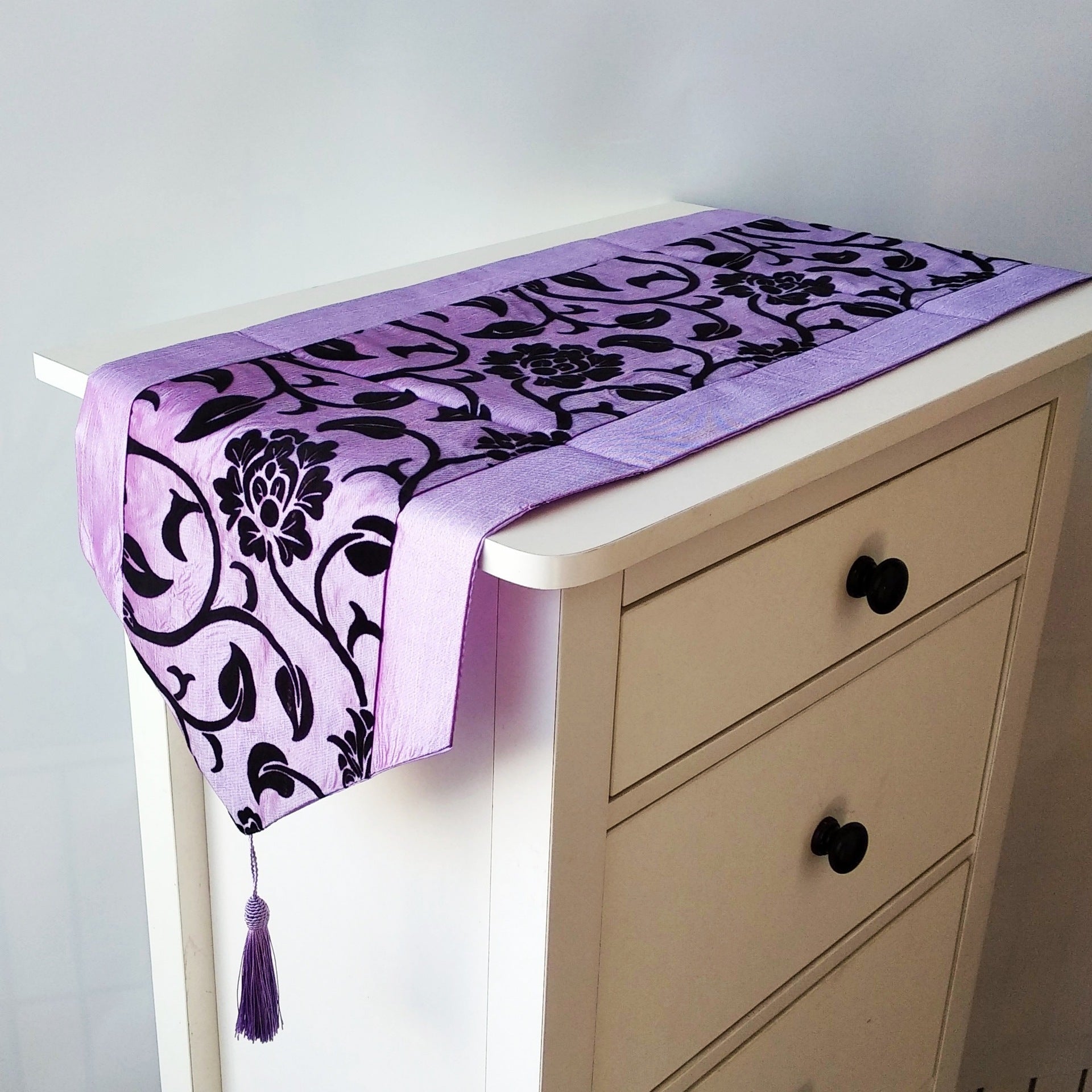 Modern Silk Coffee Table Runner - Tassenworte